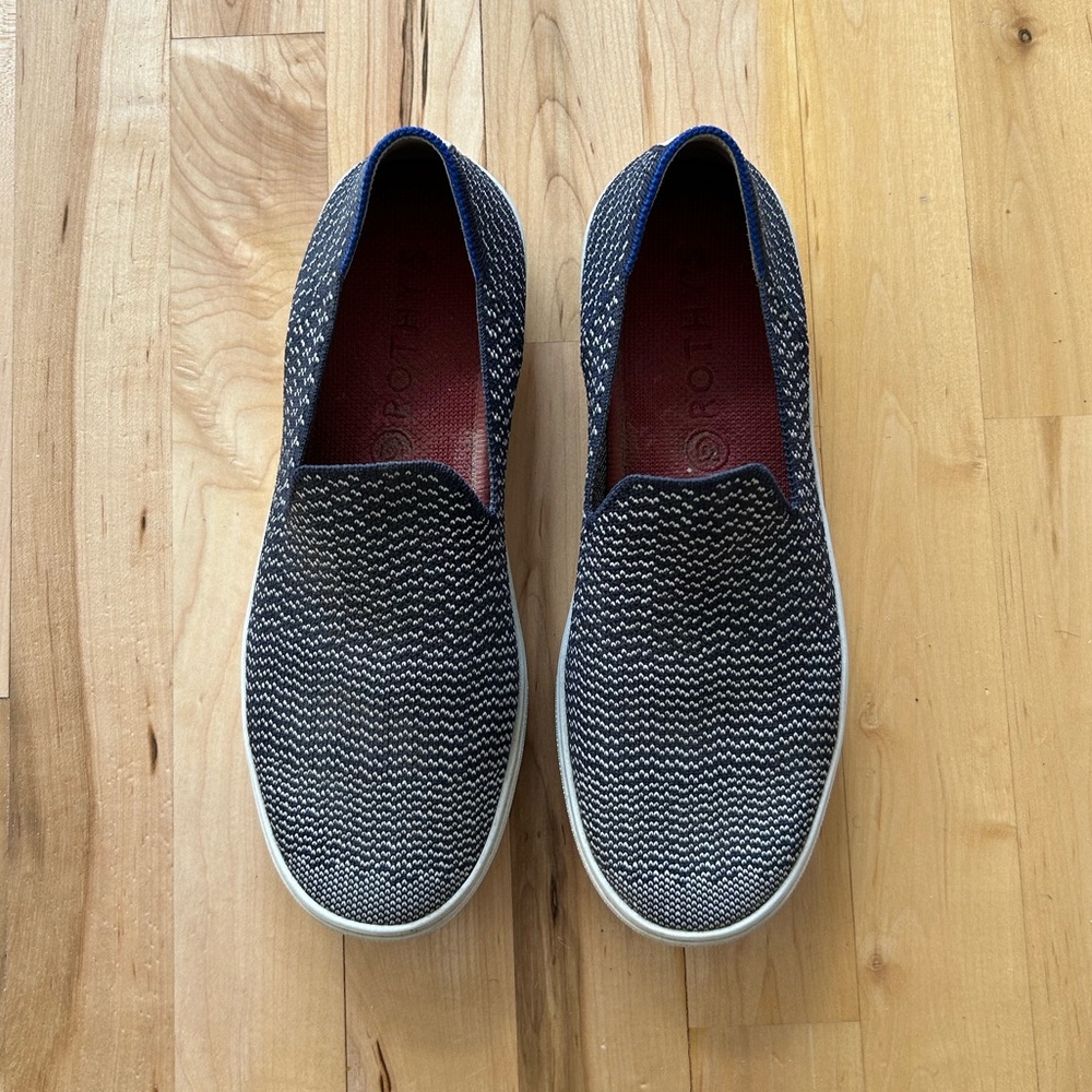 Rothy’s Slip-on sneaker size 8
